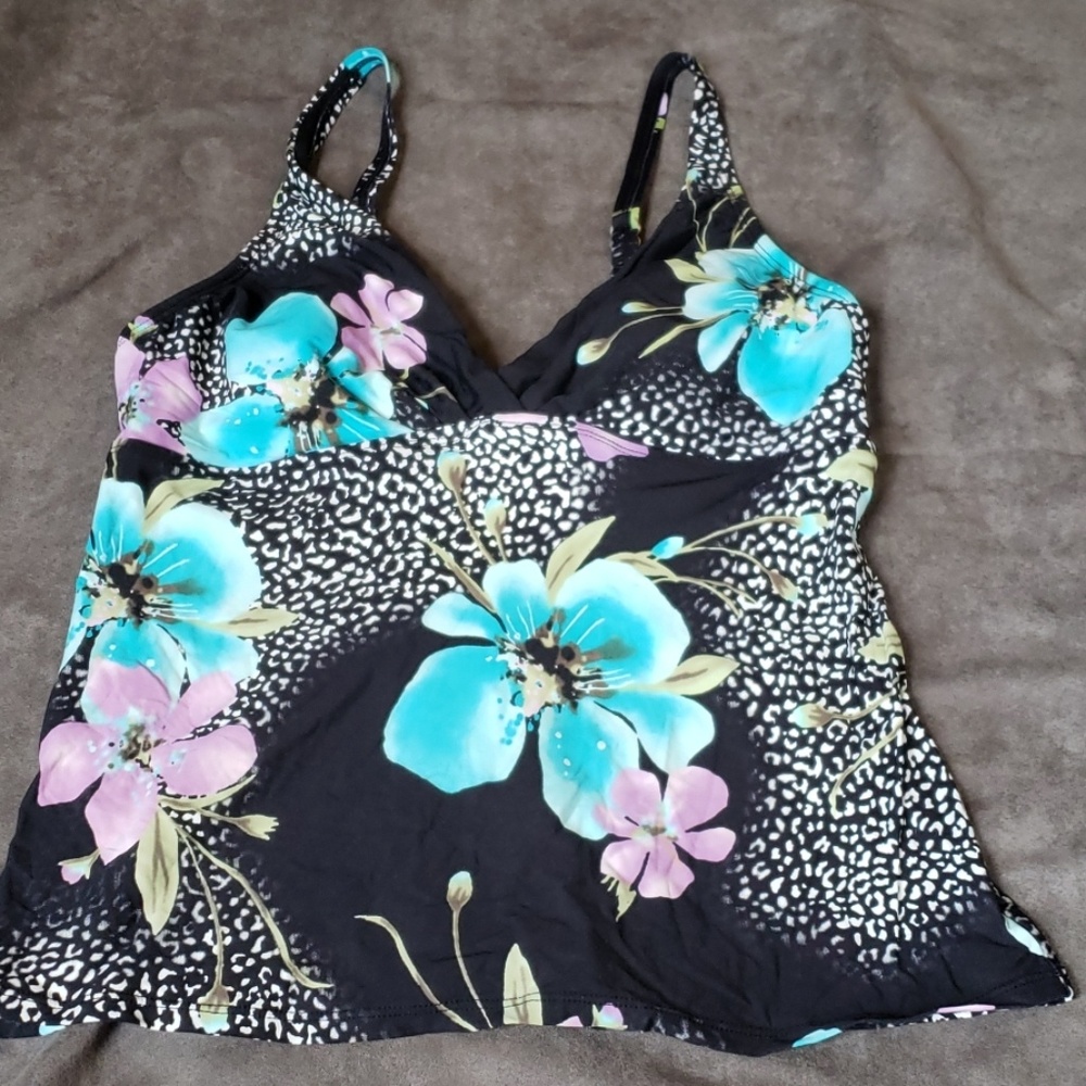 Dana Buchman Tankini swim top